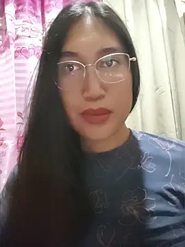 Snapshot of Romantic_Sabrina chatting on June 23, 3:48 am Romantic Sabrina online show from June 23, 3:48 am
