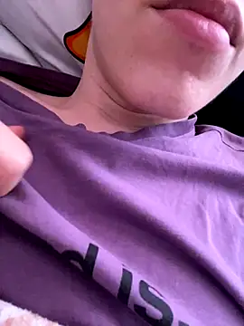 Snapshot of Yammy_AssHole chatting on October 30, 8:05 am Yammy AssHole online show from October 30, 8:05 am