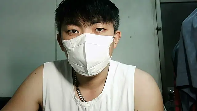 Snapshot of bigbb101011 chatting on October 24, 1:18 pm bigbb101011 online show from October 24, 1:18 pm