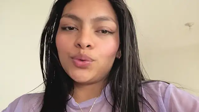 Candela    online show from April 5, 7:11 pm