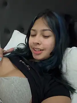 lynn9000 online show from February 14, 11:56 pm