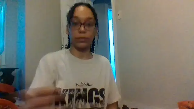Snapshot of Velvetraexo chatting on June 22, 3:53 pm Velvetraexo online show from June 22, 3:53 pm
