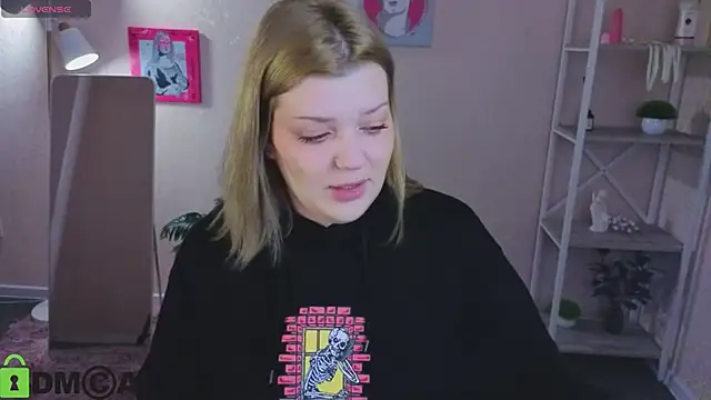 Michele Greenn online show from March 14, 1:12 am