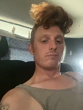 Snapshot of BIGxRED chatting on September 20, 12:33 am BIGxRED online show from September 20, 12:33 am