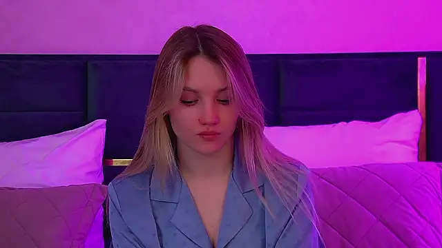 StacyEvances online show from March 6, 6:54 am