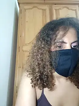 Snapshot of ghadiraa chatting on October 17, 2:37 am ghadiraa online show from October 17, 2:37 am