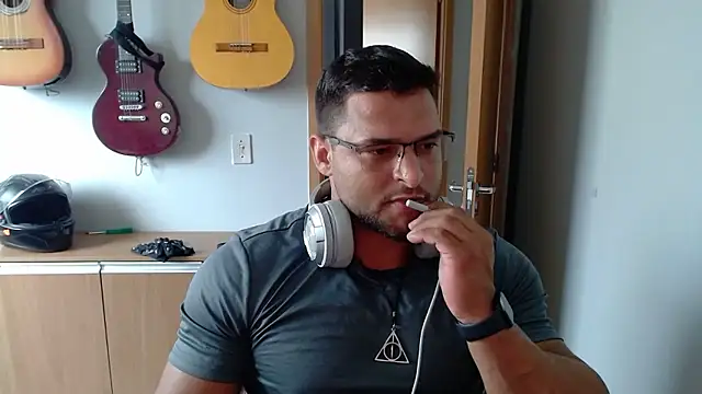 KRYSTALIZEDY online show from January 17, 7:39 pm