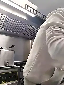 hotmen83 online show from September 26, 7:12 am