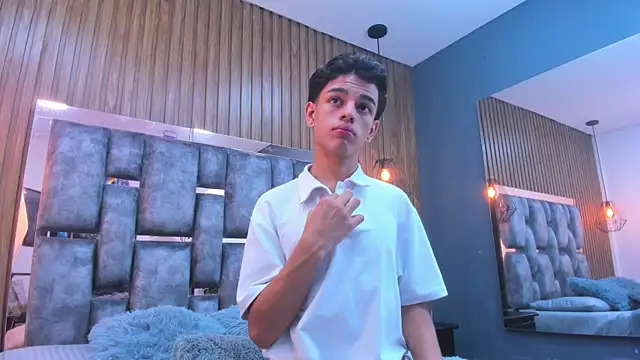 owen  johnson online show from January 18, 11:47 am