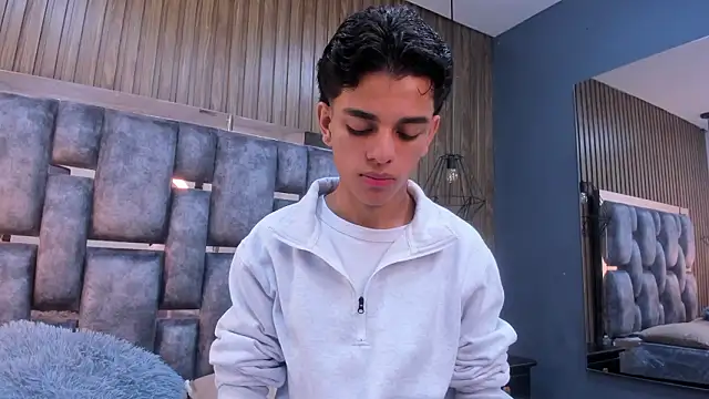 owen  johnson online show from March 5, 12:01 pm