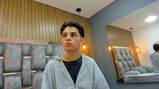 owen  johnson online show from March 14, 11:37 am