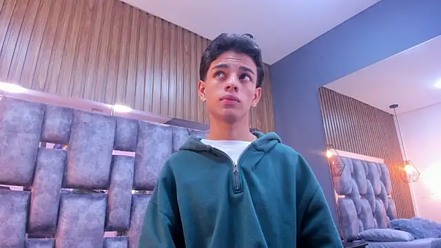 owen  johnson online show from March 30, 11:44 am