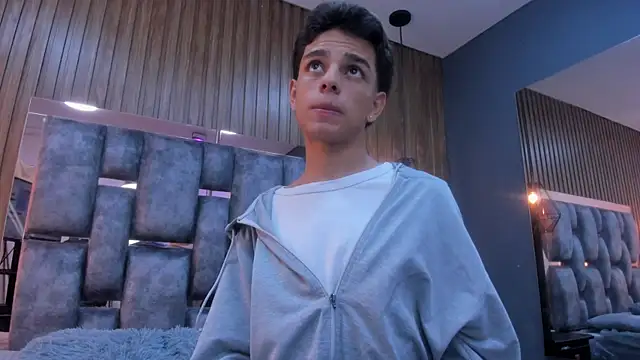 owen  johnson online show from April 12, 11:26 am