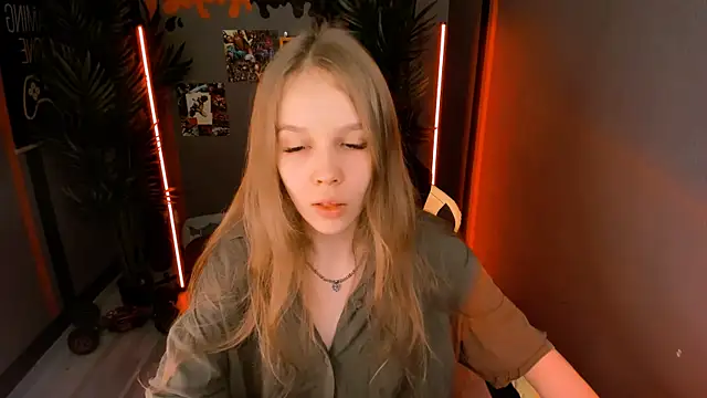 Selen hells weet online show from October 20, 3:45 pm
