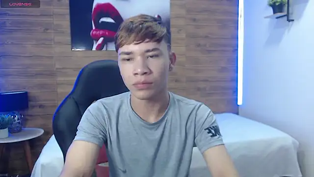 nathanclay online show from March 11, 3:12 am