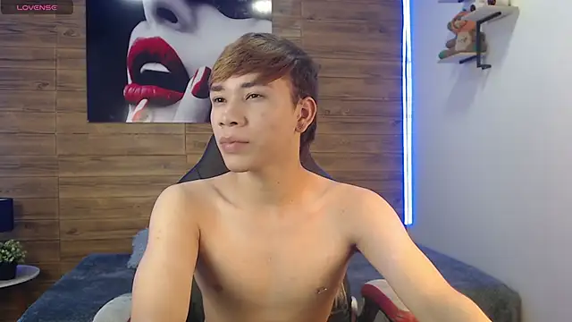 nathanclay online show from April 14, 3:56 am