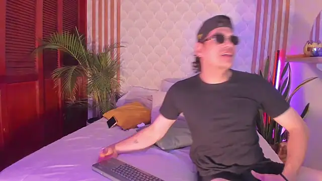 Cristian blaze online show from November 19, 7:19 am