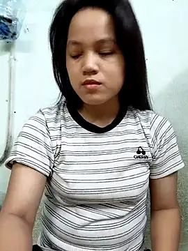 Snapshot of BabySweet-18 chatting on April 21, 7:25 am BabySweet-18 online show from April 21, 7:25 am