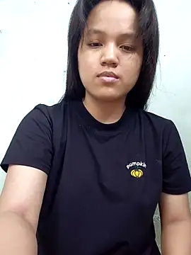 Snapshot of BabySweet-18 chatting on April 24, 8:28 am BabySweet-18 online show from April 24, 8:28 am