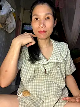 Snapshot of MinHiNi chatting on September 21, 5:20 am MinHiNi online show from September 21, 5:20 am