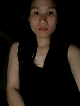 Snapshot of MinHiNi chatting on October 4, 4:27 pm MinHiNi online show from October 4, 4:27 pm