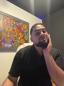 Snapshot of Yuber3 chatting on October 28, 6:17 am Yuber3 online show from October 28, 6:17 am