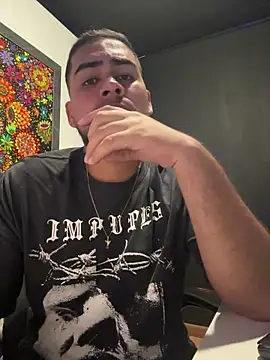 Snapshot of Yuber3 chatting on December 21, 5:36 am Yuber3 online show from December 21, 5:36 am
