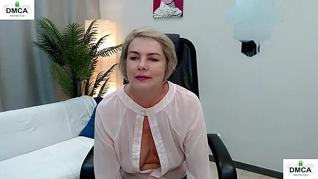 Snapshot of Pion_01 chatting on June 24, 4:55 am Pion 01 online show from June 24, 4:55 am