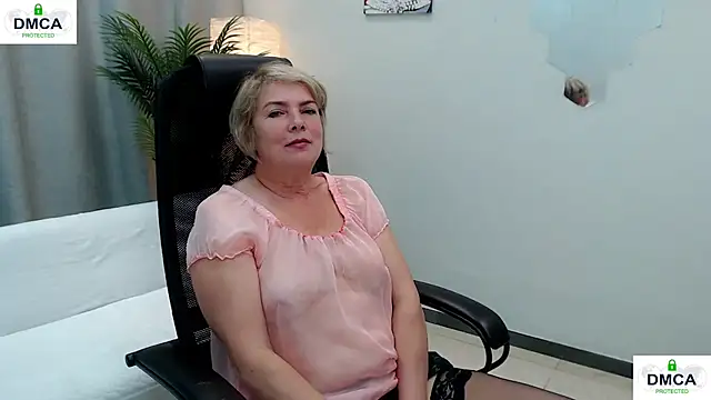 Snapshot of Pion_01 chatting on June 25, 5:12 am Pion 01 online show from June 25, 5:12 am