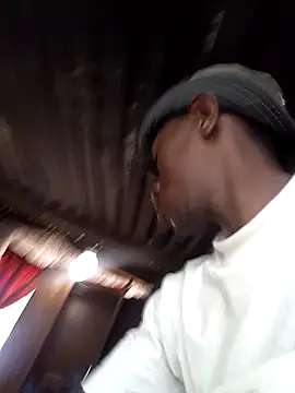 Snapshot of Mshengu01 chatting on October 15, 11:32 am Mshengu01 online show from October 15, 11:32 am