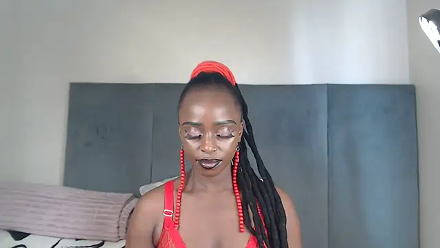 Snapshot of Jah-Queen chatting on March 14, 11:04 am Jah-Queen online show from March 14, 11:04 am