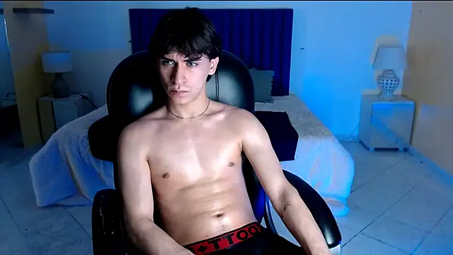 RoberthAlv online show from February 17, 1:40 pm