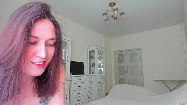 Snapshot of Mary_Queeny chatting on May 2, 9:47 am Mary Queeny online show from May 2, 9:47 am
