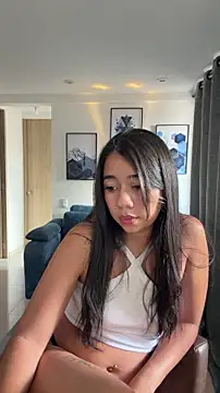 Snapshot of Lily_June chatting on April 18, 7:58 pm Lily June online show from April 18, 7:58 pm