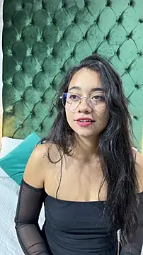 Snapshot of Lily_June chatting on May 18, 6:14 pm Lily June online show from May 18, 6:14 pm