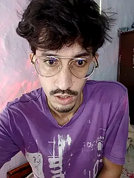 Snapshot of Dilanstrawberry chatting on October 27, 1:09 am Dilanstrawberry online show from October 27, 1:09 am