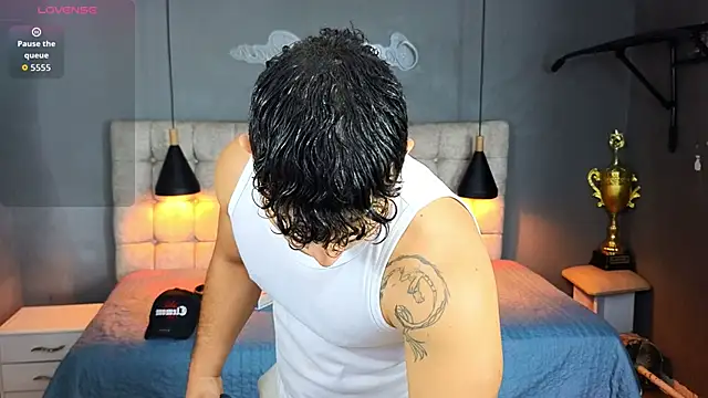 Horny nick18 online show from October 18, 12:06 pm
