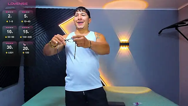 Horny nick18 online show from March 10, 11:48 am