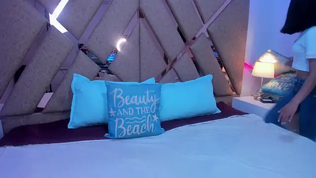 Snapshot of BelhaLawuo chatting on November 14, 9:02 pm BelhaLawuo online show from November 14, 9:02 pm