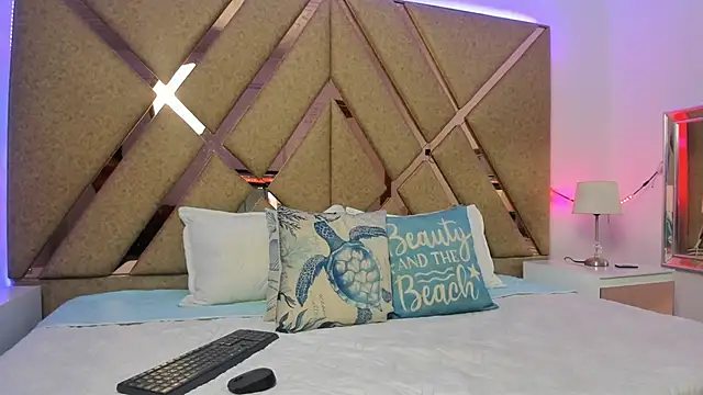 Snapshot of BelhaLawuo chatting on November 26, 4:30 pm BelhaLawuo online show from November 26, 4:30 pm