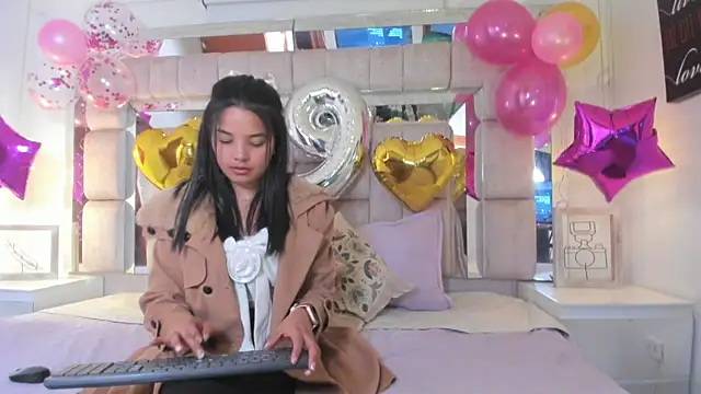 Snapshot of BelhaLawuo chatting on July 25, 9:34 pm BelhaLawuo online show from July 25, 9:34 pm