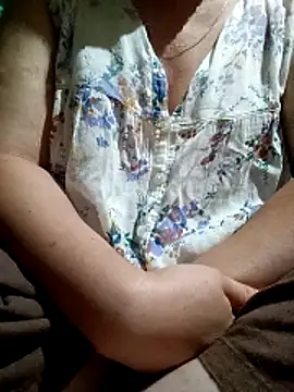 Snapshot of babyjunee12 chatting on May 11, 3:40 pm babyjunee12 online show from May 11, 3:40 pm