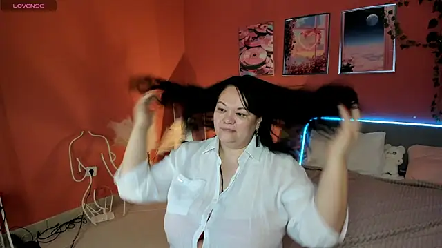 Snapshot of sandra_jackson chatting on April 27, 2:53 am sandra jackson online show from April 27, 2:53 am
