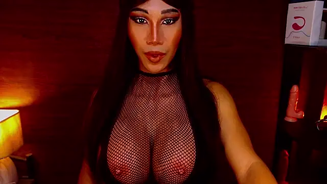 Snapshot of JayeTan chatting on October 3, 11:51 am JayeTan online show from October 3, 11:51 am