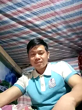 Snapshot of DungLuongg chatting on March 8, 1:48 pm DungLuongg online show from March 8, 1:48 pm