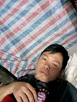 Snapshot of DungLuongg chatting on March 13, 1:07 pm DungLuongg online show from March 13, 1:07 pm