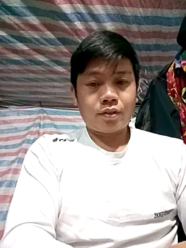 Snapshot of DungLuongg chatting on April 1, 2:25 pm DungLuongg online show from April 1, 2:25 pm