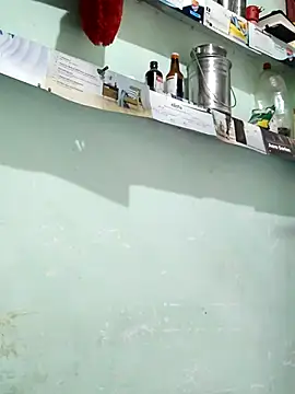 Snapshot of poojam93 chatting on September 21, 1:29 am poojam93 online show from September 21, 1:29 am