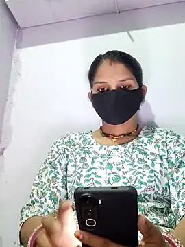 Snapshot of poojam93 chatting on October 8, 2:47 pm poojam93 online show from October 8, 2:47 pm