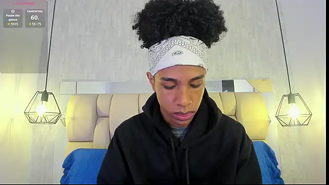 Snapshot of Johan_gz_ chatting on March 16, 11:47 am Johan gz online show from March 16, 11:47 am